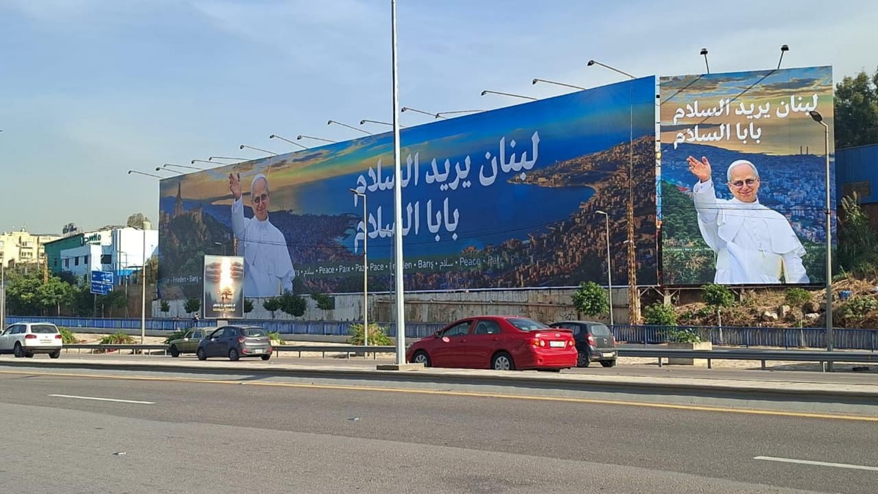 بابا السلام يسابق الحرب